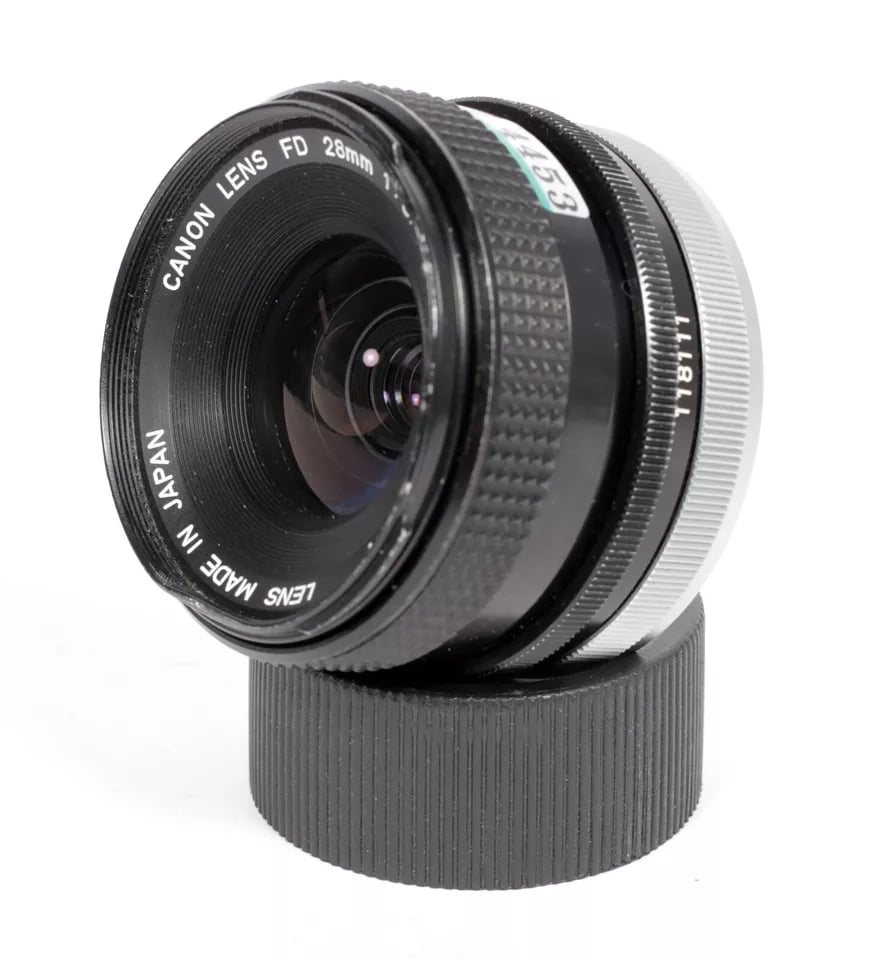 Canon FD/FDn 28mm wide angle lens for Canon FD mount cameras Canon FD/FDn 28mm wide angle lens for Canon FD mount cameras